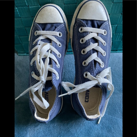 Converse Shoes - 💥CONVERSE women’s blue shoes